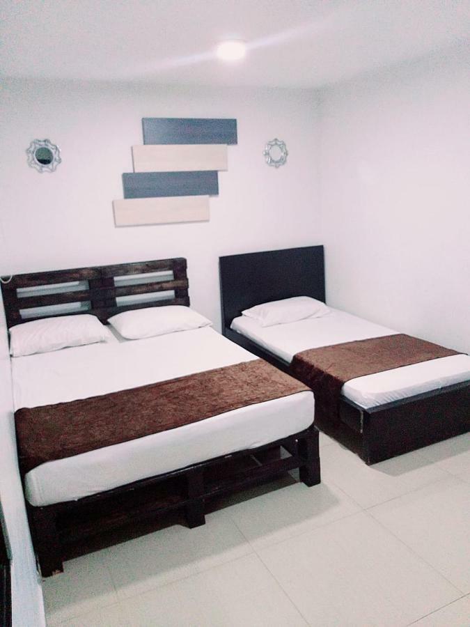 Hotel Bulerias 33 Медельин Экстерьер фото