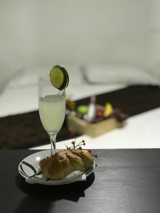Hotel Bulerias 33 Медельин Экстерьер фото