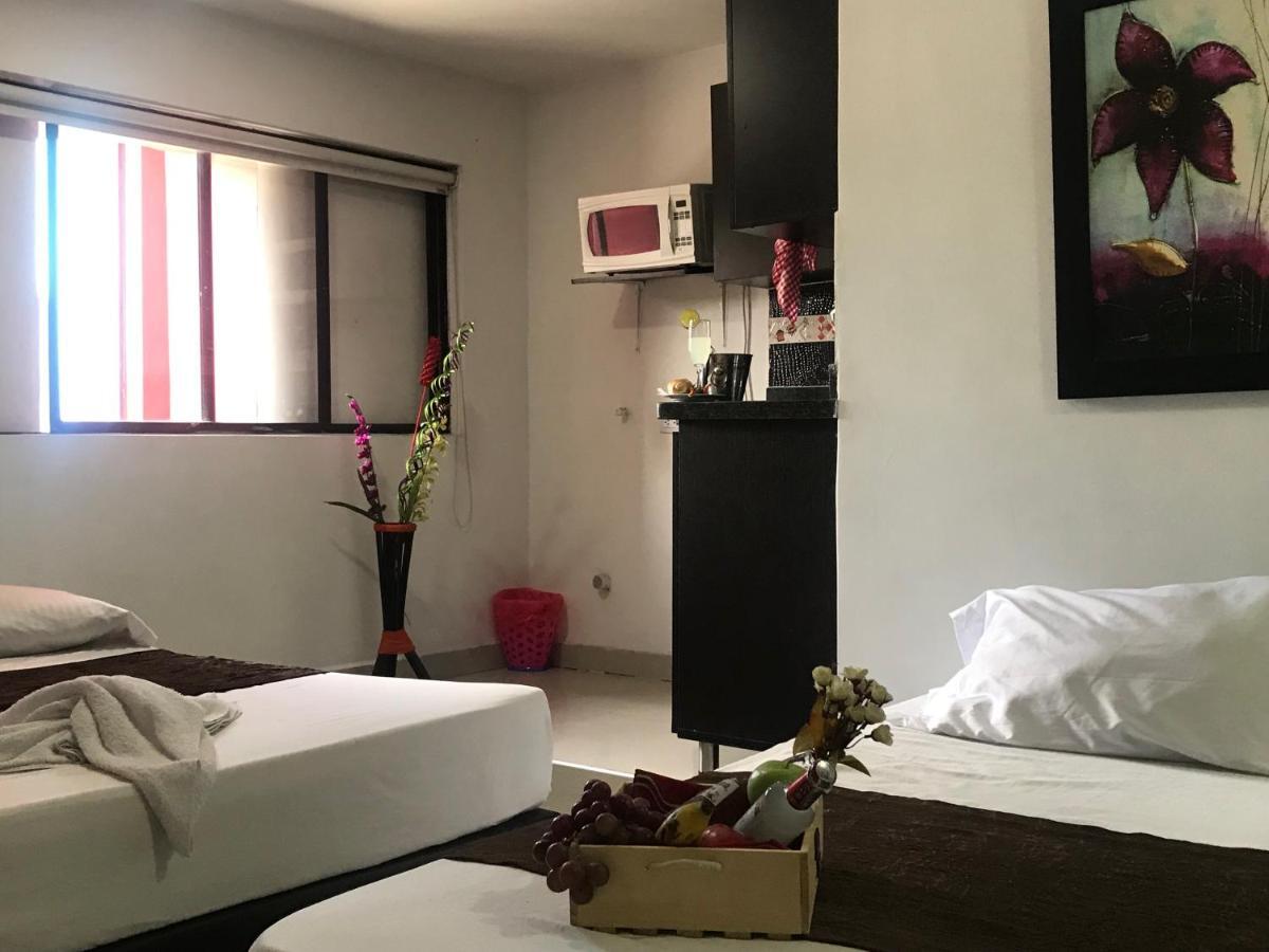 Hotel Bulerias 33 Медельин Экстерьер фото