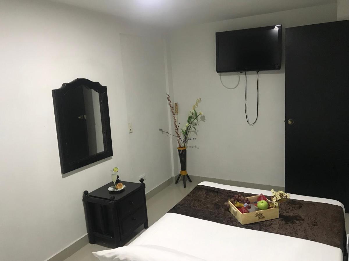 Hotel Bulerias 33 Медельин Экстерьер фото