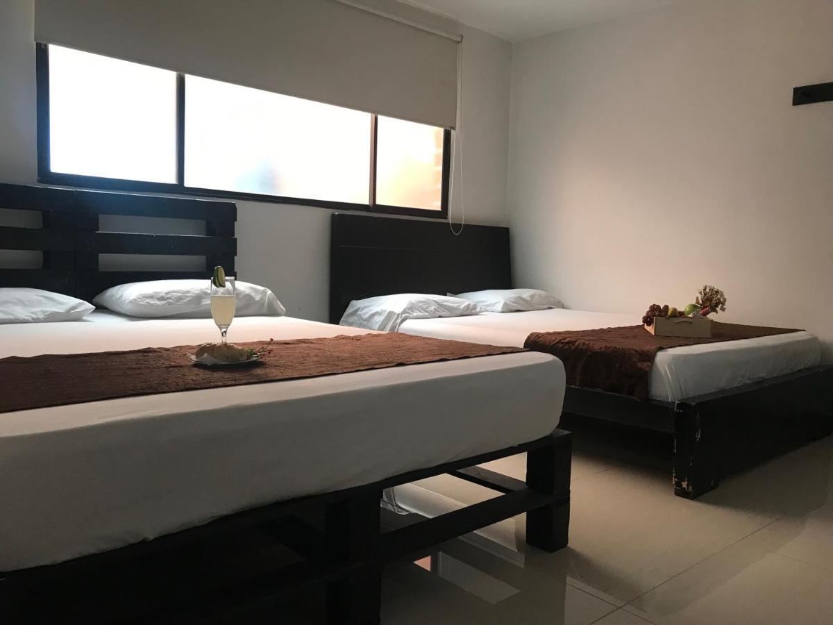 Hotel Bulerias 33 Медельин Экстерьер фото